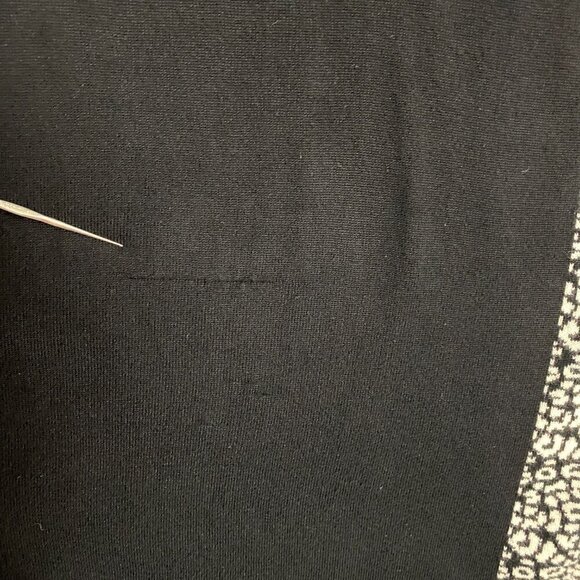 Gabby Skye Sweater Dress Sz Medium Knee Length Half Sleeve Black / Leopard Print - Picture 4 of 11